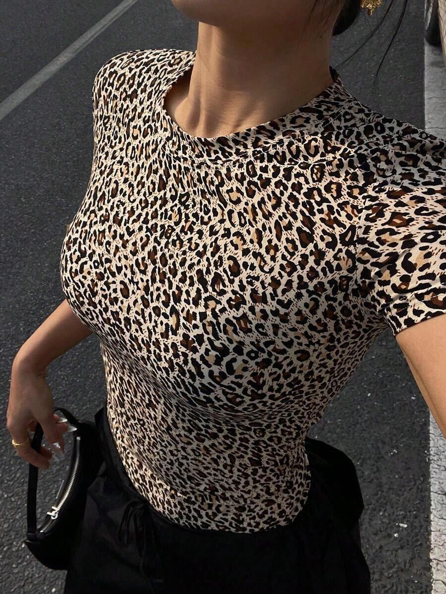 Camiseta casual de verano para mujer con cuello redondo, manga corta y ajuste entallado en unicolor - Marrón 2 - Ver 1