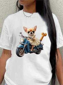 Camiseta de manga corta, ligera y duradera, con un pequeño perro maratón montado en una motocicleta, es perfecta para uso casual en casa o en ocasiones formales, ofreciendo una experiencia de uso cómoda para el día a día.women's shirts - Blanco - Ver 1