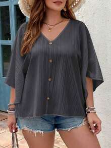 Blusa de manga de murciélago con cuello en V y textura para tallas grandes - Gris Oscuro - Ver 4