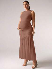 MaterniChic Vestido ajustado sin mangas con cuello redondo y pliegues para mujeres embarazadas - Negro - Ver 10