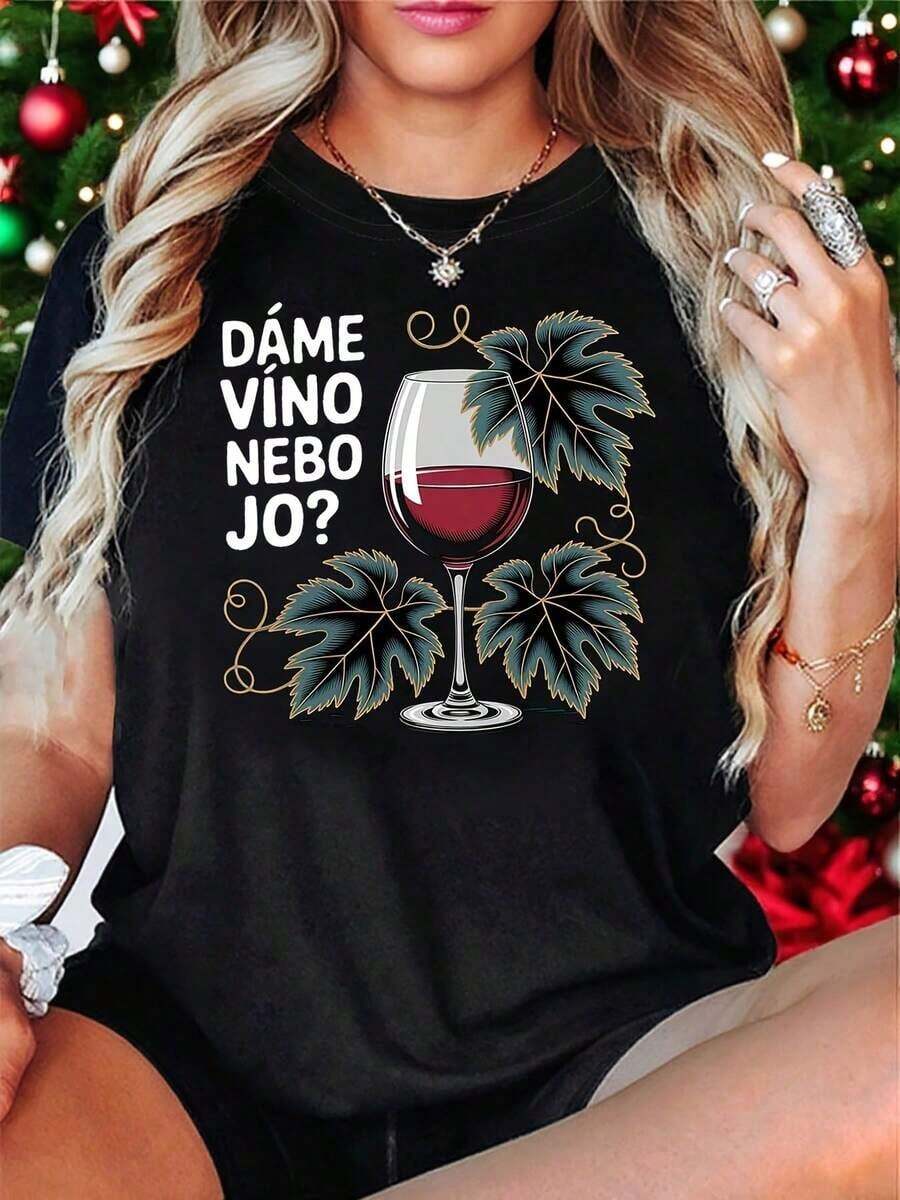 Shall We Have Some Wine Or Not? Women's Casual Short Sleeve Crew Neck T-Shirt With Czech Red Wine Glass Print For Festive Celebrations And Family Gatherings - 黑色 - 查看 1
