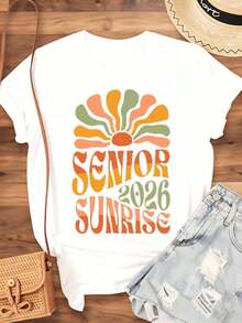 Sunrise 2026 Graduation T-Shirt For Women And Men, Unisex, Retro Vintage Sun Design, Gift For The Class Of 2026, Summer Outfit, 220g - Unisex Vintage Urban Style T-Shirt, 100% Pure Cotton, Short Sleeve And Round Neck. - 白色 - 查看 4