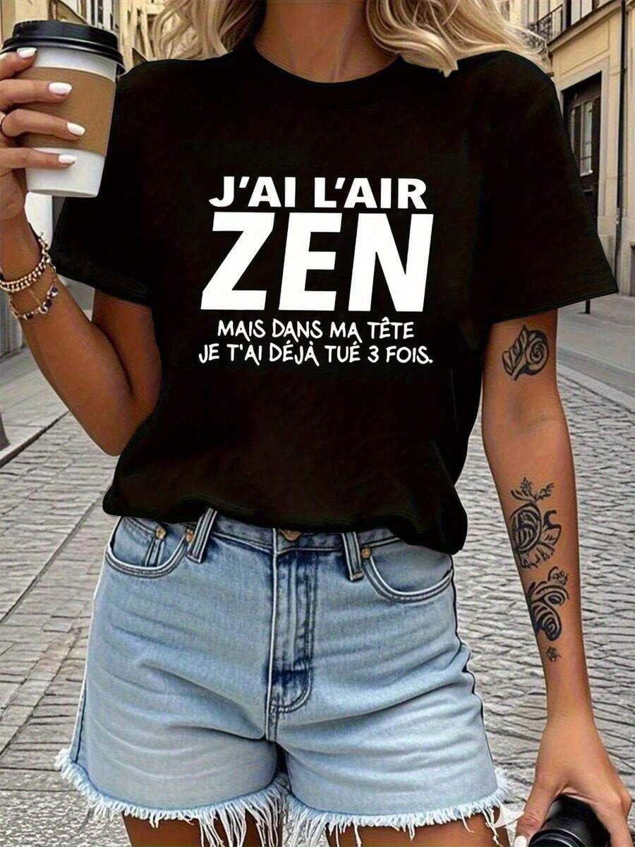 Soft, Breathable, And Lightweight For All-Day Comfort. Jai Lair T-Shirt With Zen Letter Print, Short Sleeves, And A Crew Neck, Ideal For Spring And Summer. Women's Clothing. Classic Crew Neck With A Relaxed Fit That Flatters All Body Types And Is Easy To Pair With Jeans, Shorts, And Leggings. - 黑色 - 查看 1