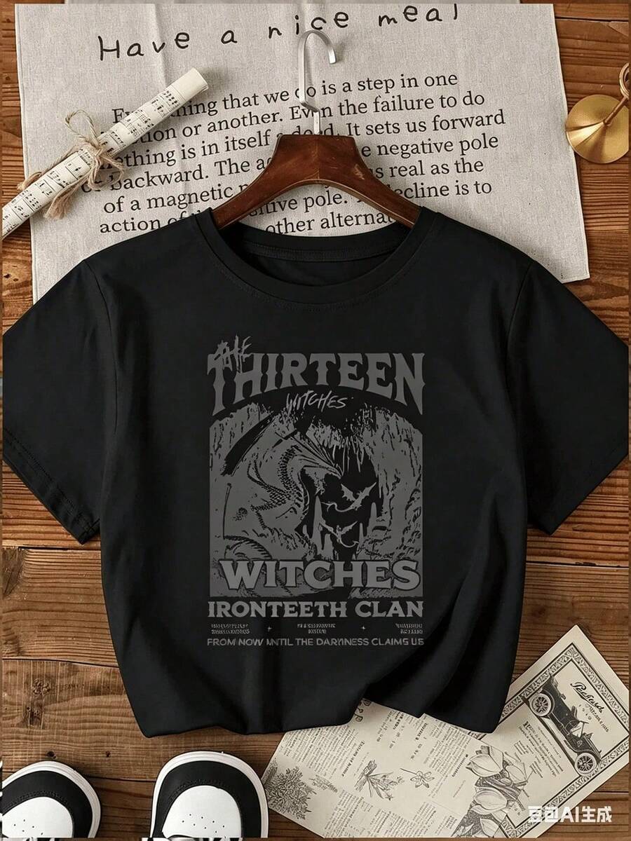 Women's Casual Fitted T-Shirt With "The Thirteen Witches" Print, Breathable And Comfortable, Short Sleeve, Round Neck, Fantasy Dragon Print, Soft Cotton, Perfect For Everyday Wear And Dark Academia Style - 黑色 - 查看 1