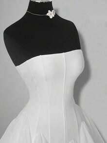 ICON Vestido mini de mujer con parches de malla blanca y ballenas - Blanco - Ver 6
