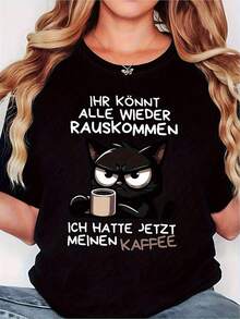 Unique T-Shirt With A Y2K Design Of An Angry Black Cat Drinking Coffee, Ideal For Lovers Of Retro Fashion And Humor. Perfect For Showing Off Your Personality And Fun Style. Make A Statement With This Original Garment That's Sure To Be A Hit! - 黑色 - 查看 1