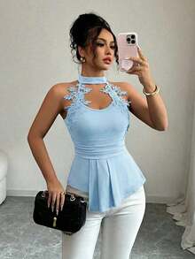 Blusa de mujer elegante de moda nueva para el verano con decoración de encaje bordado, cuello en V, bajo irregular sin mangas, silueta ajustada, adecuada para vacaciones, citas, actividades diarias, fiestas - Celeste - Ver 6