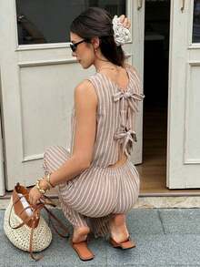 Conjunto de 2 piezas de top de tirantes a rayas y pantalones para vacaciones casuales de mujer, top sin mangas con lazo en la espalda y pantalones de pierna ancha, conjunto casual bohemio a rayas con top corto sin mangas con lazo en la espalda y p - Marrón - Ver 1