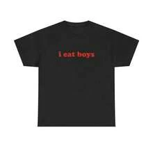 Camiseta Unisex "I Eat Boys" con Frase de Meme Y2K Divertida, Aleatoria, Sucia, para Adultos, con Chistes, Humor, Caótica, Descontrolada, Sarcástica, Viral, Atrevida, Camiseta Divertida para Adultos, Regalo para Mujer y Hombre, Estilo Veraniego - Negro - Ver 1