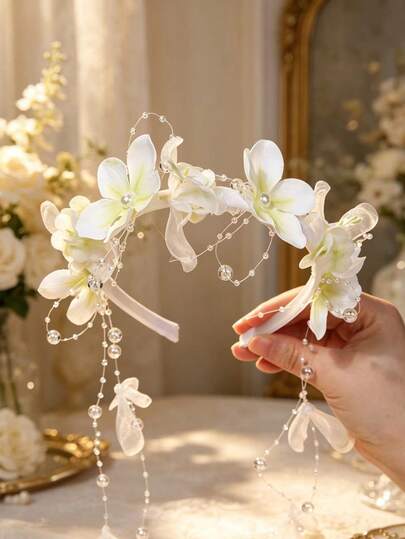 1 chiếc băng đô cài tóc hình hoa đính ngọc trai theo phong cách tối giản Âu Mỹ dành cho nữ.