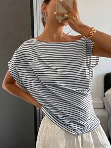 Camiseta de manga corta ajustada con hombros descubiertos y fruncidos a rayas para mujeres - Azul y blanco - Ver 6