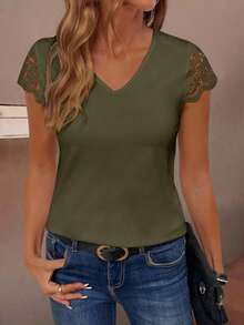 Camiseta de manga corta con parche de encaje en color liso, versátil y casual - Verde Oscuro - Ver 4