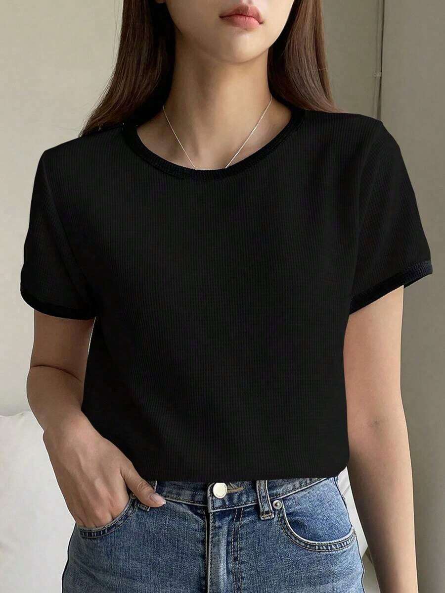 Camiseta de manga corta de cuello redondo con detalle de contraste, de estilo casual y sencillo - Negro - Ver 1
