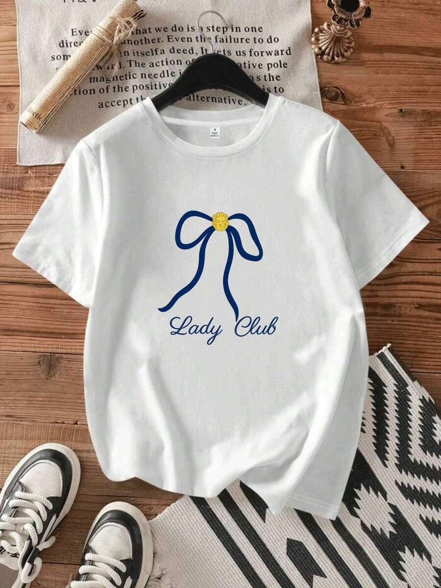 Women's Plus Size Summer Essential Casual T-Shirt, Blue "Women's Club" Tee With Gold Polka Dot Print And Bow, Suitable For Everyday Wear. Fashionable Women's Top, Made Of Pure Cotton, Round Neck, Casual, Short Sleeves, Breathable And Soft, A Must-Have For Casual Daily Wear, The Perfect Gift For Her. Soft Cotton For Everyday Wear. - 白色 - 查看 1
