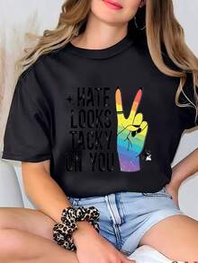 Women's T-Shirt With The Phrase "Hate Is In Bad Taste," Pride Month T-Shirt, LGBT T-Shirt, Trans T-Shirt, Rainbow T-Shirt, Gay Pride T-Shirt, Lesbian T-Shirt - 黑色 - 查看 1