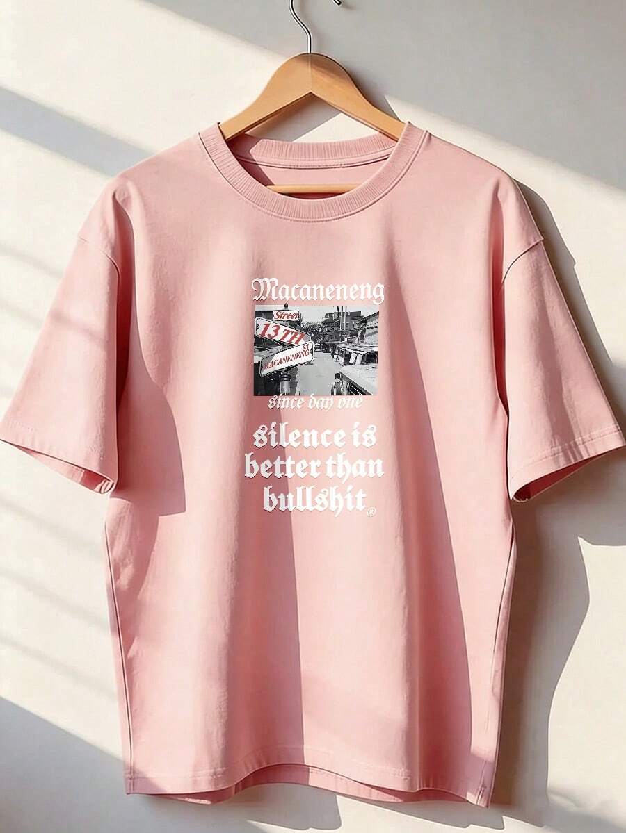 Retro Street Photo T-Shirt With "Silence Is Better Than" Slogan, Fashionable Short-Sleeve T-Shirt For Spring/Summer 2026, Made In Mexico, 180 Grams. Cartoon Print, Couple Design, Suitable For Indoor Or Outdoor Wear. Crew Neck, Unisex, Ideal For Office And Leisure. One-Pack. - PK-P631577SLNDXZGY586 - 查看 1