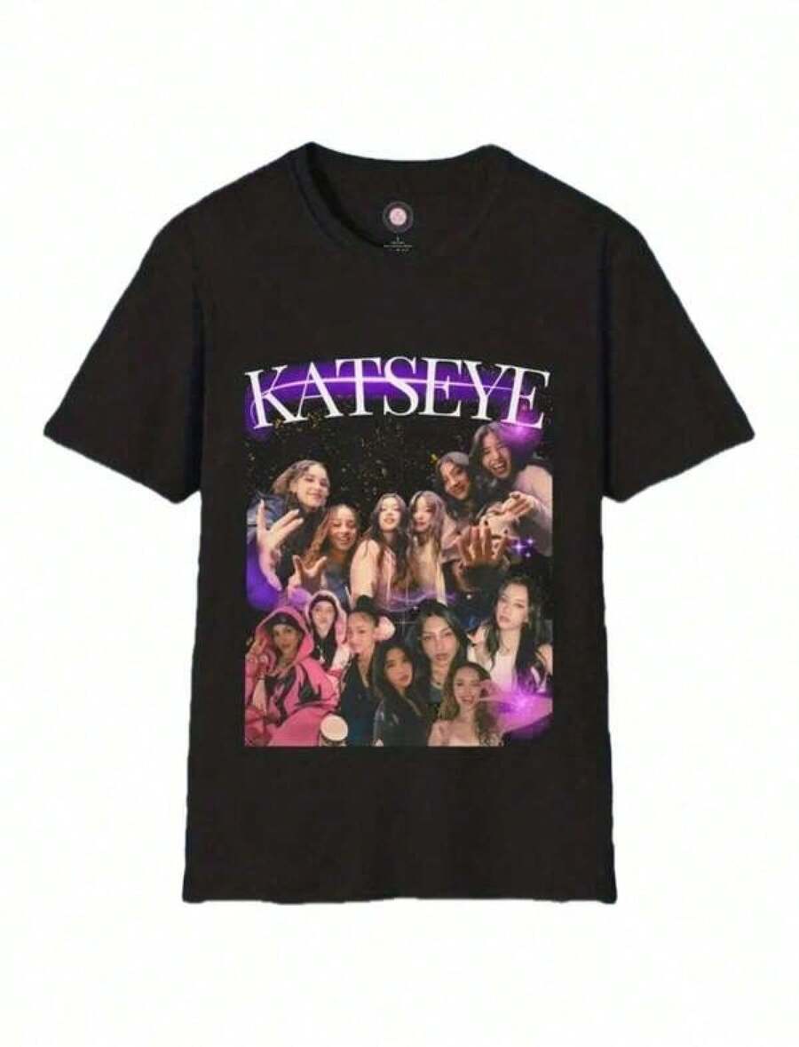 Black T-Shirt With Purple Round Neck From The AAAA Katseye Brand, Merchandise Of, Blouses For Women, Casual Blouses For Women, Casual Tops For Women, Women's Tops, Unisex Tops. - 黑色 - 查看 1