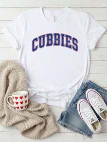 Adult Chicago Cubs Baseball T-Shirt, Soft And Breathable, Graphic Print, Perfect For Game Day. Features A Crew Neck, Short Sleeves, A Retro College Style, Lettering, And Is A Great Gift For Sports Fans. Suitable For Men, Women, And Unisex. Also Available As A Graphic Tee, Stylish Blouse, Summer Top, Casual T-Shirt, Summer Tops, Summer Outfits, Or Elegant Blouses For Ladies. - 白色 2 - 查看 7