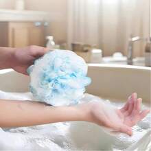 1 pieza Esponja de baño exfoliante de encaje ultrafino, bola de lufa con forma de flor de espuma rica y esponjosa, malla de exfoliación suave y delicada, adecuada para limpieza profunda de cara, Body y espalda, accesorio de baño SPA doméstico duradero y cómodo, adecuado para la ducha diaria - rosa - Ver 6