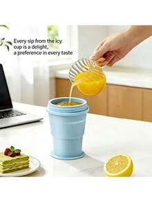 Botella de agua plegable con forma única de hockey sobre hielo, bandeja de silicona creativa para hacer cubitos de hielo esféricos, portátil y fácil de almacenar, esencial para el verano - Vaso de hielo plegable multicolor - Ver 4