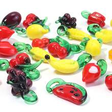 5 Stücke bunte lebensechte Obst- & Gemüseanhänger, Kirsche, Erdbeere, Gurke und weitere süße kleine Anhänger für Halskette, Ohrringe, Armband DIY, leuchtende Gemüseanhänger für den Sommer - Verschiedenfarbig - Übersicht 9