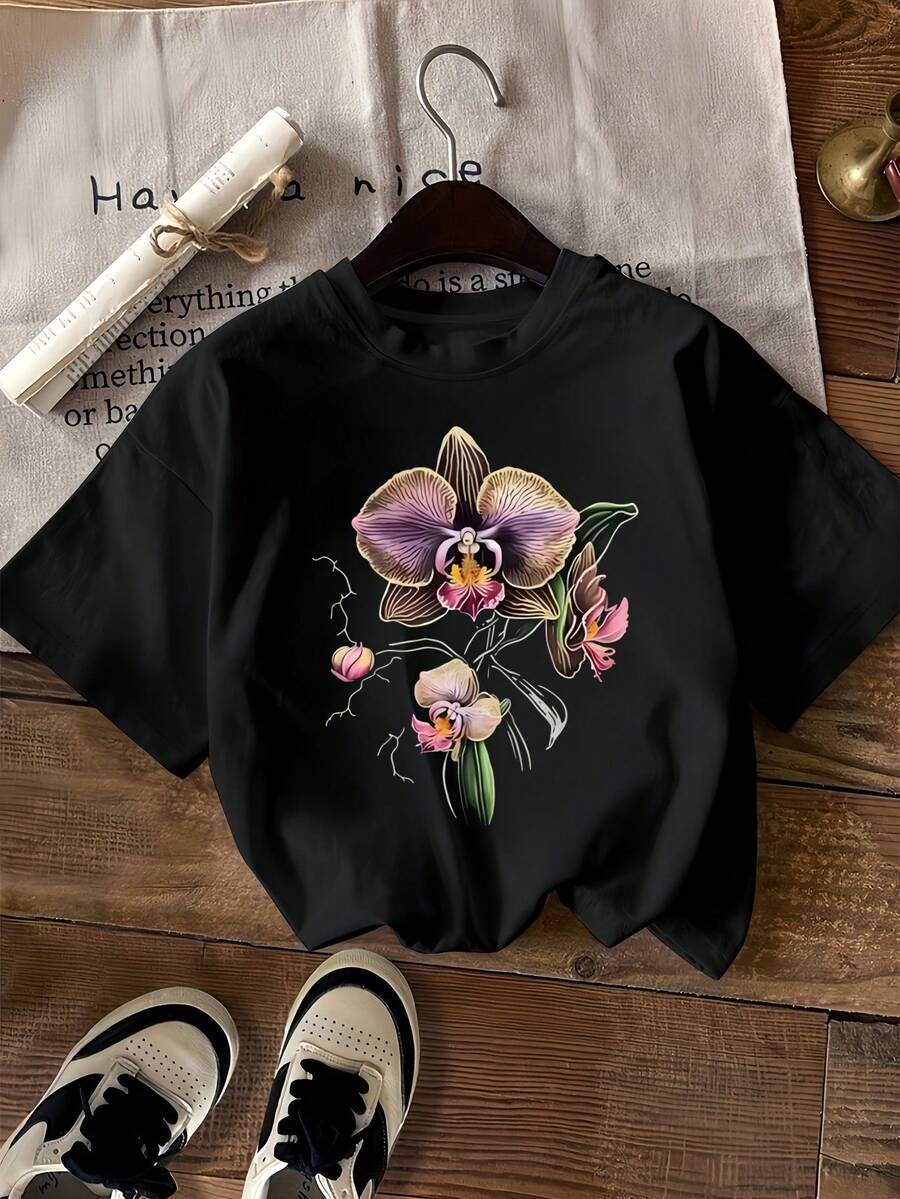 Limited Time Offer, Limited Quantities, Flash ! Women's Casual Shirts, Women's Polyester T-Shirts, Elegant Shirts. Blooming Butterfly Orchid Print T-Shirt, Short Sleeves, Round Neck, Women's Casual Wear - 黑色 - 查看 1