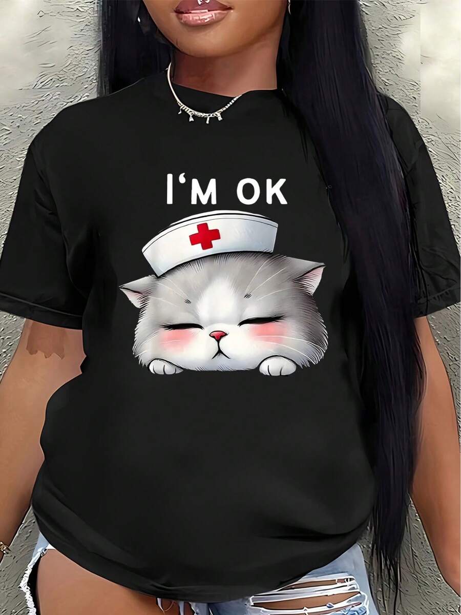 Camiseta de manga corta, ligera y duradera, con un lindo diseño de una enfermera gata y la frase impresa 'I'M OK', es perfecta para uso casual en casa o en la oficina, ofreciendo una experiencia de uso cómoda para el día a día.blusas para mujer>ropa - Negro - Ver 1