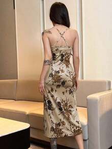 Vestido con estampado floral y cruce de tirantes (corte aleatorio) para el Día de San Valentín - Multicolor - Ver 2