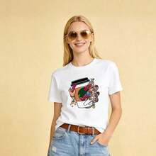 Women's Summer Clothing, Soft And Casual Cotton T-Shirt With Round Neck, Print Of A Nail Artist Holding A Cup Of Coffee. - 白色 - 查看 1