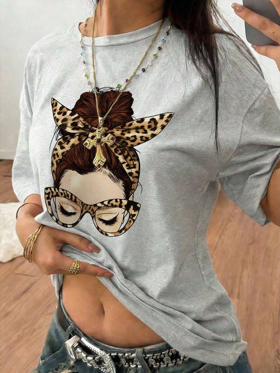 Short-Sleeved T-Shirt With A Round Neck, Relaxed Fit, And Simple Slogan Print, For Women, Ideal For Summer, Holidays, And Everyday Wear. Women's T-Shirt. White Blouses For Women. - 淺灰色 - 查看 1