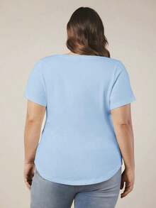BASICS Camiseta casual versátil de manga corta y cuello en V de talla grande para mujer - Celeste - Ver 2