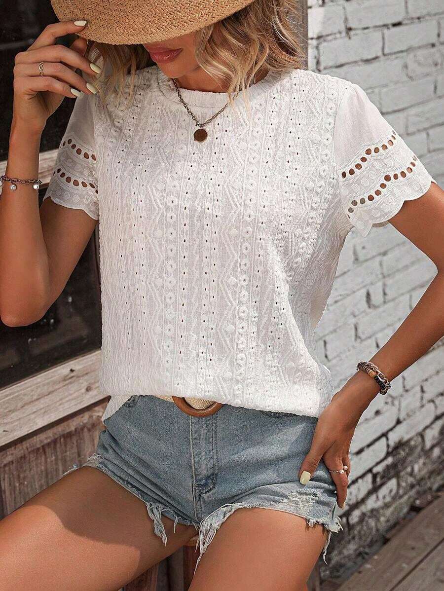 Blusa casual de cuello redondo de manga corta para mujer, con borde de encaje hueco y sencilla - Blanco - Ver 1