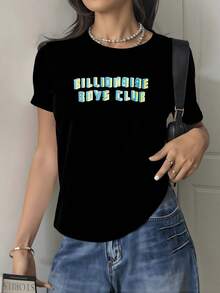 Three-Dimensional Typography With Blue And Yellow Tones That Express Modern Confidence And Vibrant Energy. Women's T-Shirt With Round Neck And Soft Fabric Ideal For Casual And Urban Looks. - 黑色 - 查看 8