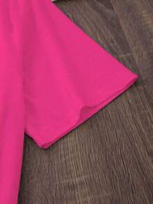 Women's T-Shirt Made Of 100% High-Quality Cotton. This T-Shirt Guarantees Exceptional Softness To The Touch, With A Round Neck, "Disney Alice In Wonderland Flowers" Print, And Short Sleeves. - 玫紅色 - 查看 4