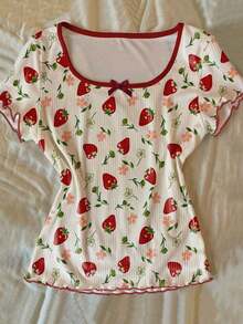 Camiseta de verano casual de mujer con cuello cuadrado, ajuste ceñido, estampado de fresa y ribete a contraste con lazo, manga corta con dobladillo de lechuga - Multicolor - Ver 1