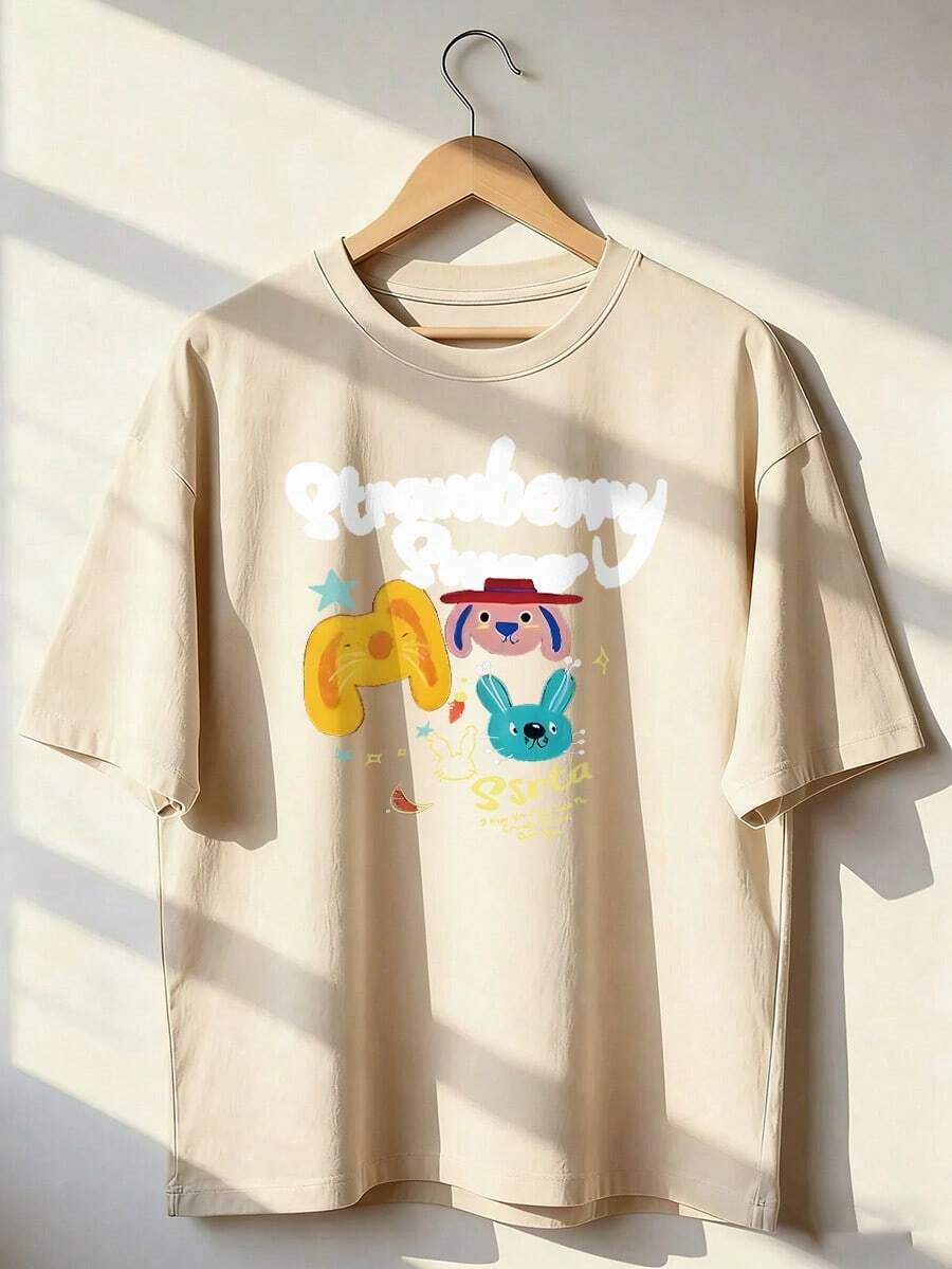 T-Shirt With Three Rabbit Faces And The Text "Strawberry," A Short-Sleeved T-Shirt For Spring And Summer 2026, Made In Mexico, 180 Grams. Cartoon Print, Couple Design, Suitable For Indoor Or Outdoor Wear. Crew Neck, Unisex, Ideal For The Office And Leisure. One-Pack. - APR-P631577SLNDXZGY638 - 查看 1