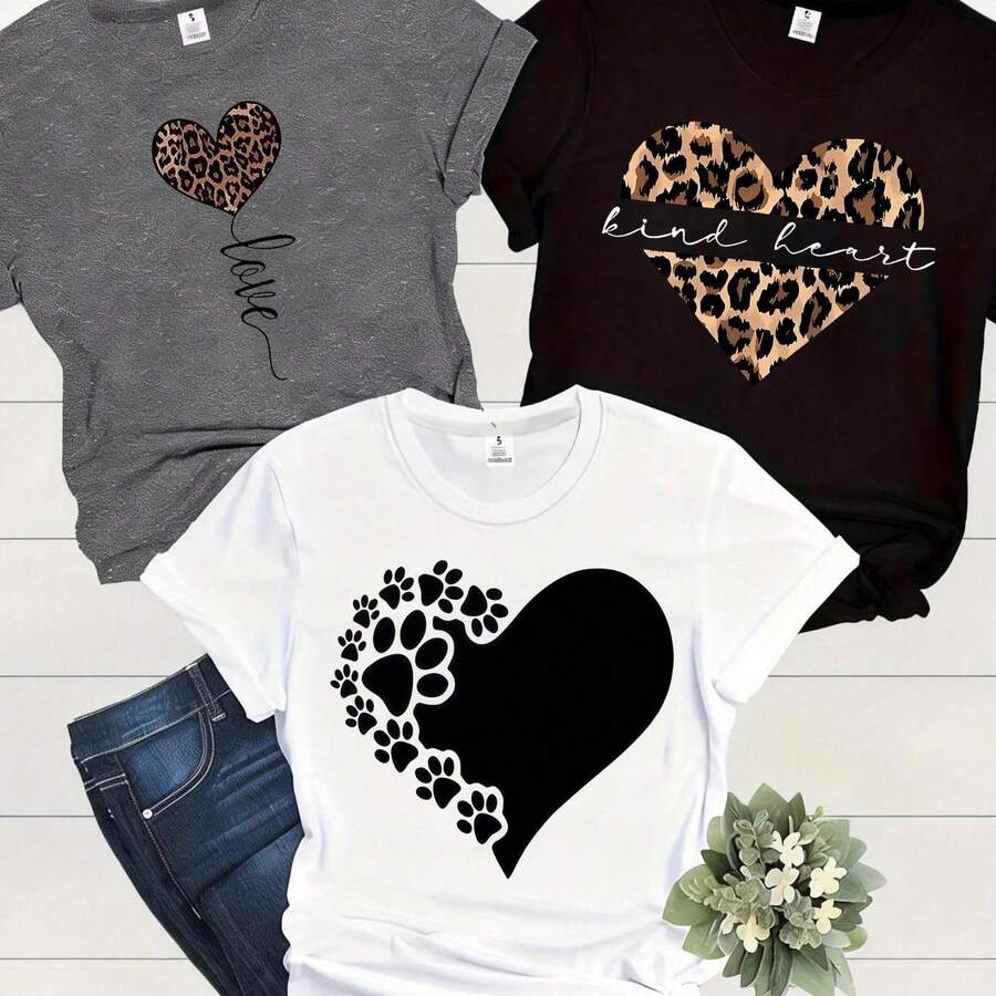 Camiseta para Mujer con Estampado de Letra "C" y Texto Dorado, Manga Corta - Blanco - Ver 1