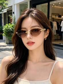 1 Cặp kính mắt mèo gọng nhỏ tối giản, thời trang, phù hợp cho thể thao, du lịch, lái xe, bãi biển, lễ hội, kỳ nghỉ, dạo phố, câu cá, các hoạt động ngoài trời. Một phụ kiện đường phố sành điệu, cũng là lựa chọn tuyệt vời cho sinh viên đại học trong kỳ nghỉ hè ở bãi biển, các chuyến đi dã ngoại và mùa tựu trường. - Nhiều màu - Xem 1