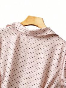 Women's Vintage French V-Neck Polka Dot Waist A-Line Dress, Spring/Summer Elegant Slimming Short Sleeve Dress For Commute, Date, Party, Autumn/Winter, Spring/Summer, Thanksgiving, Party, Wedding, New Year Party, Graduation Dance, Elegant, Fashionable, Commute, Business, Office, Versatile, Charming Urban Pink Polka Dot Dress Polka Dot Dress Women's Work Clothes For The Office Work Outfits Women Work Dresses For Women Retro Dresses For Woman Petite Women Clothing Dress Polka Dot Dresses For Women P - 淺粉色 - 查看 4