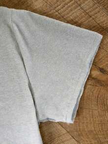 Camiseta de Mujer  con Cuello Redondo y Estampado de Bordado de Caballero - Top Casual de Cuello Redondo - Camiseta Ligera Adecuada para Todas las Temporadas - Gris - Ver 3