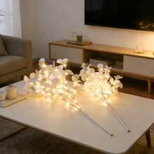 2 chiếc lá táo nhân tạo thủ công, trông như thật, kết hợp với đèn LED trắng ấm. Hòa hợp hoàn hảo với mọi không gian - phòng khách, phòng ngủ, bàn ăn, lò sưởi hoặc sân hiên ngoài trời, ngay lập tức mang đến nét ấm áp và tự nhiên. - 2 đèn hình lá táo - Xem 11
