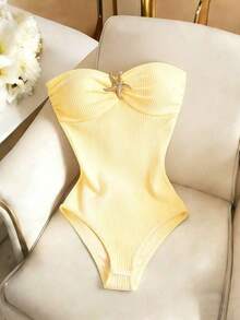 Body ajustado y sexy con hebilla de metal plisada para mujeres - Amarillo - Ver 1