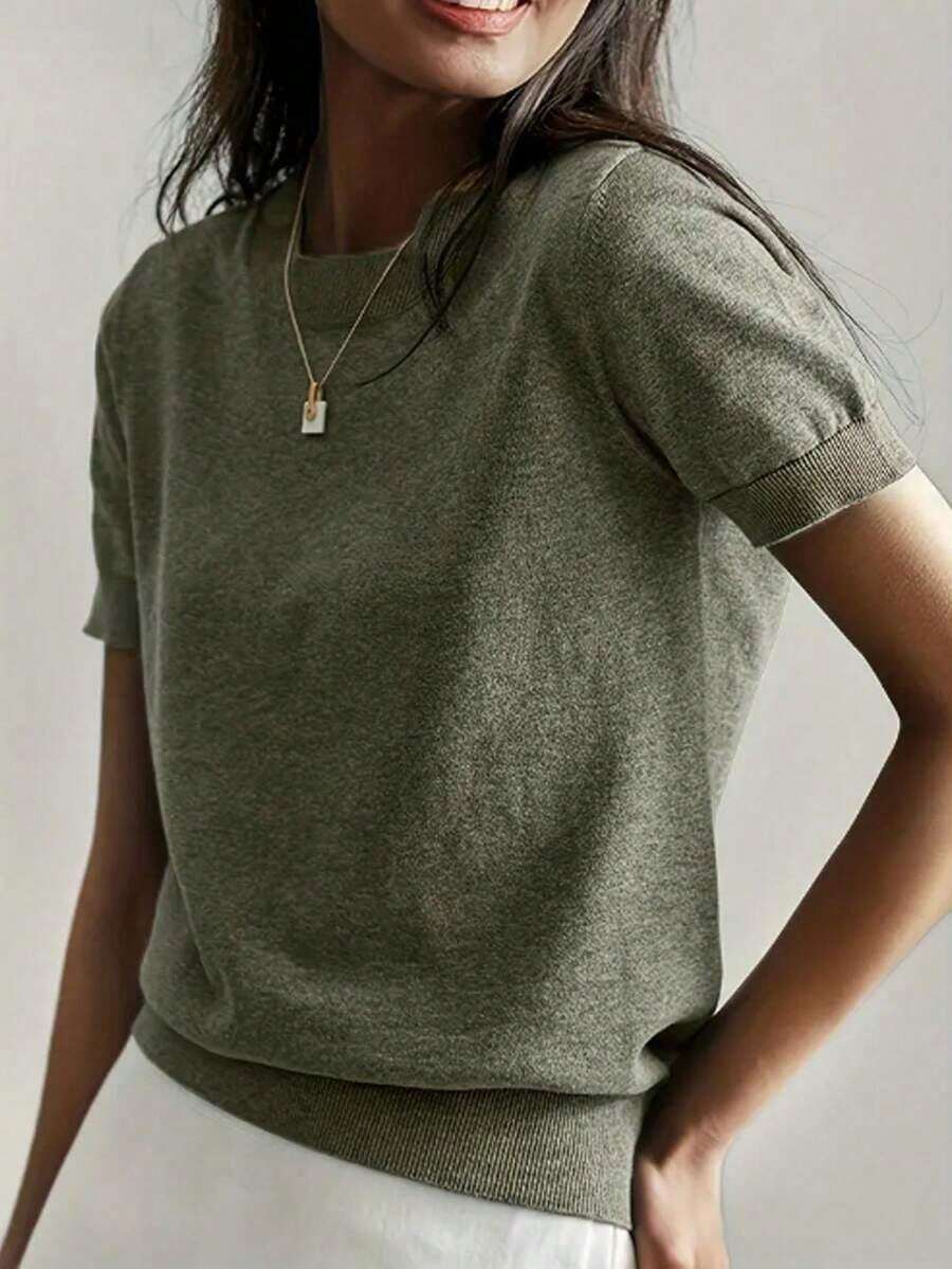 Camiseta de punto de manga corta de unicolor y peso ligero para mujer, top de verano minimalista en rojo - Verde Oliva - Ver 1