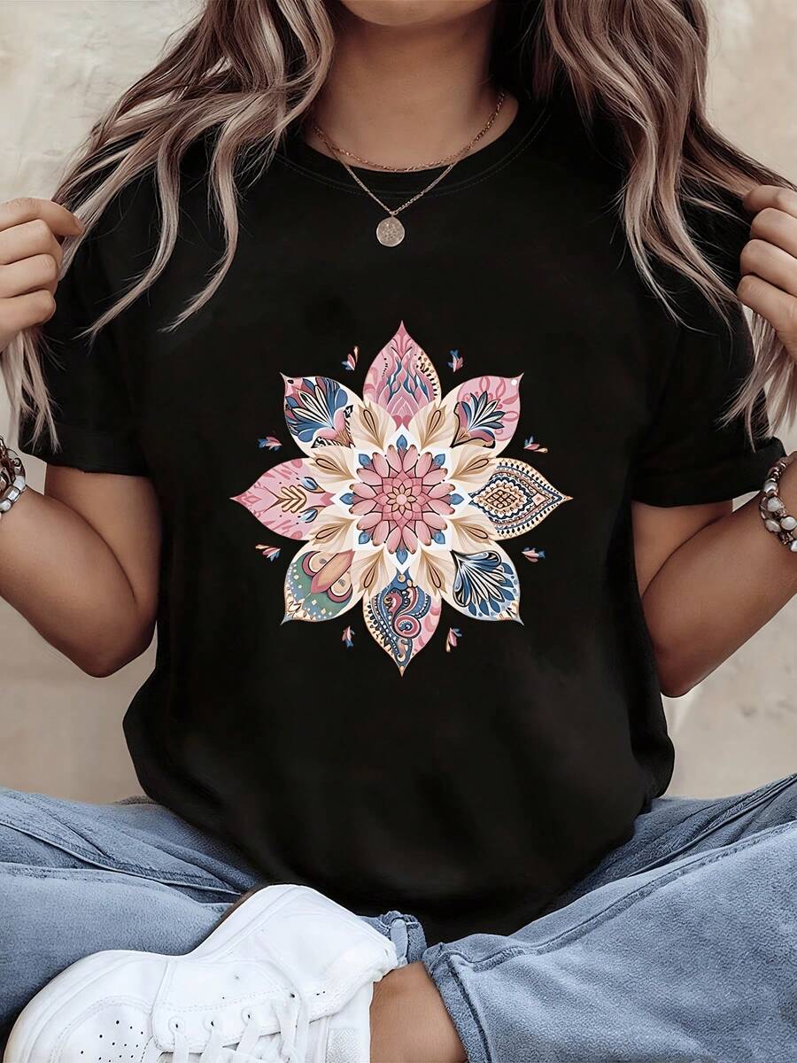 Limited Time Offer, Limited Quantities, Flash ! Women's Casual Shirts, Women's Polyester T-Shirts, Elegant Shirts. Women's Summer And Spring T-Shirt, Short Sleeve, Round Neck, Colorful Bohemian Floral Mandala Graphic Print, Casual Top, Seasonal Fashion, Retro Design, Comfortable Fit. - 黑色 - 查看 1
