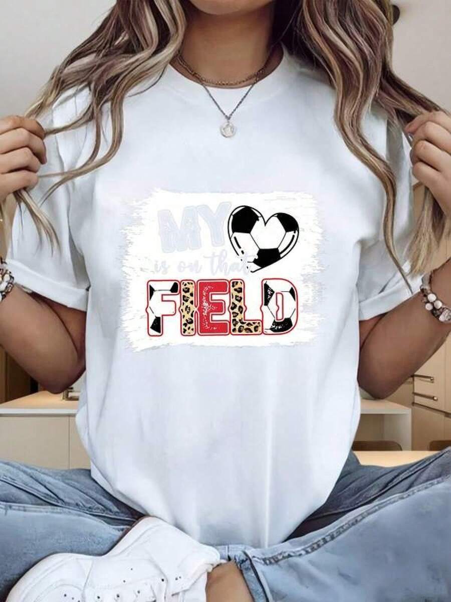 Mi Corazón Está En Ese Campo, Camiseta de Fútbol para Mujeres y Niñas, Regalo para Fanáticas del Deporte, Ropa Casual Unisex - Negro - Ver 1