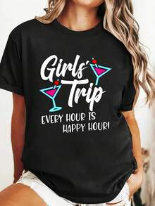 Camiseta de Inspiración para Viajes - Cada Hora es una Hora Feliz - Ropa para Despedidas de Soltero y Martini - 95% poliéster, 5% spandex. Adecuada para camisetas de manga corta y cuello redondo, con texto de temática de viajes y un diseño de copa de martini, perfecta para equipos de despedidas de soltero. - Negro - Ver 1