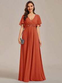 Elegante vestido de dama de honor de gasa con cuello en V, mangas con volantes bordados y plisados, vestido de noche formal para invitados de boda - Naranja Quemada - Ver 2