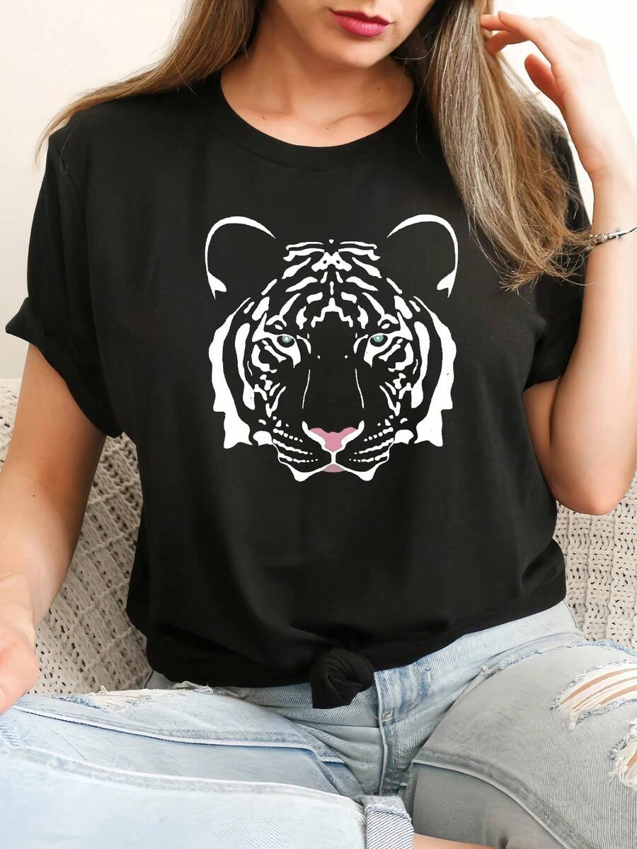 Suave, transpirable y ligera para comodidad durante todo el día. Talla grande - Talla grande - Camiseta casual para mujer.| Top de manga corta con cuello redondo y estampado de tigre para pr - Negro - Ver 1