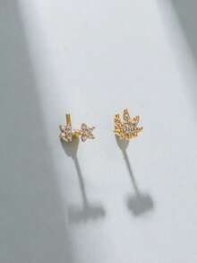 2Pcs Gold Tone Cubic Zirconia Maple Leaf & Flower L Shaped Nose Stud Set, Y2K L-Bend Nose Piercing Jewelry For Women - Gold - View 2