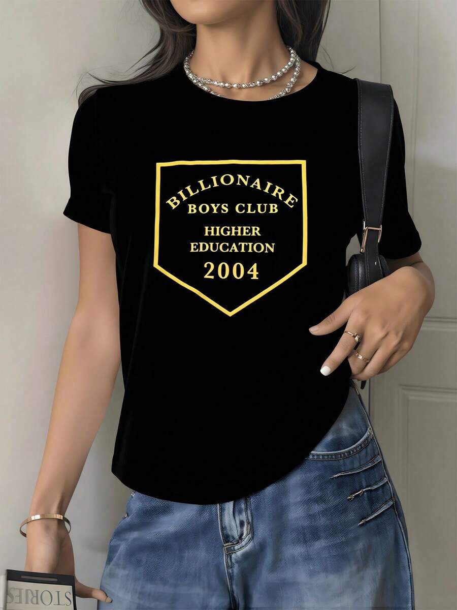 Golden Symbol Representing The Pursuit Of Knowledge And Academic Pride With Elegant Lettering That Evokes Strength And Ambition On A University-Inspired Shield. Modern Casual Women's T-Shirt For Everyday Wear - 黑色 - 查看 1